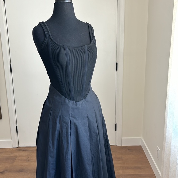 Moon River Corset Dress - Picture 2 of 4